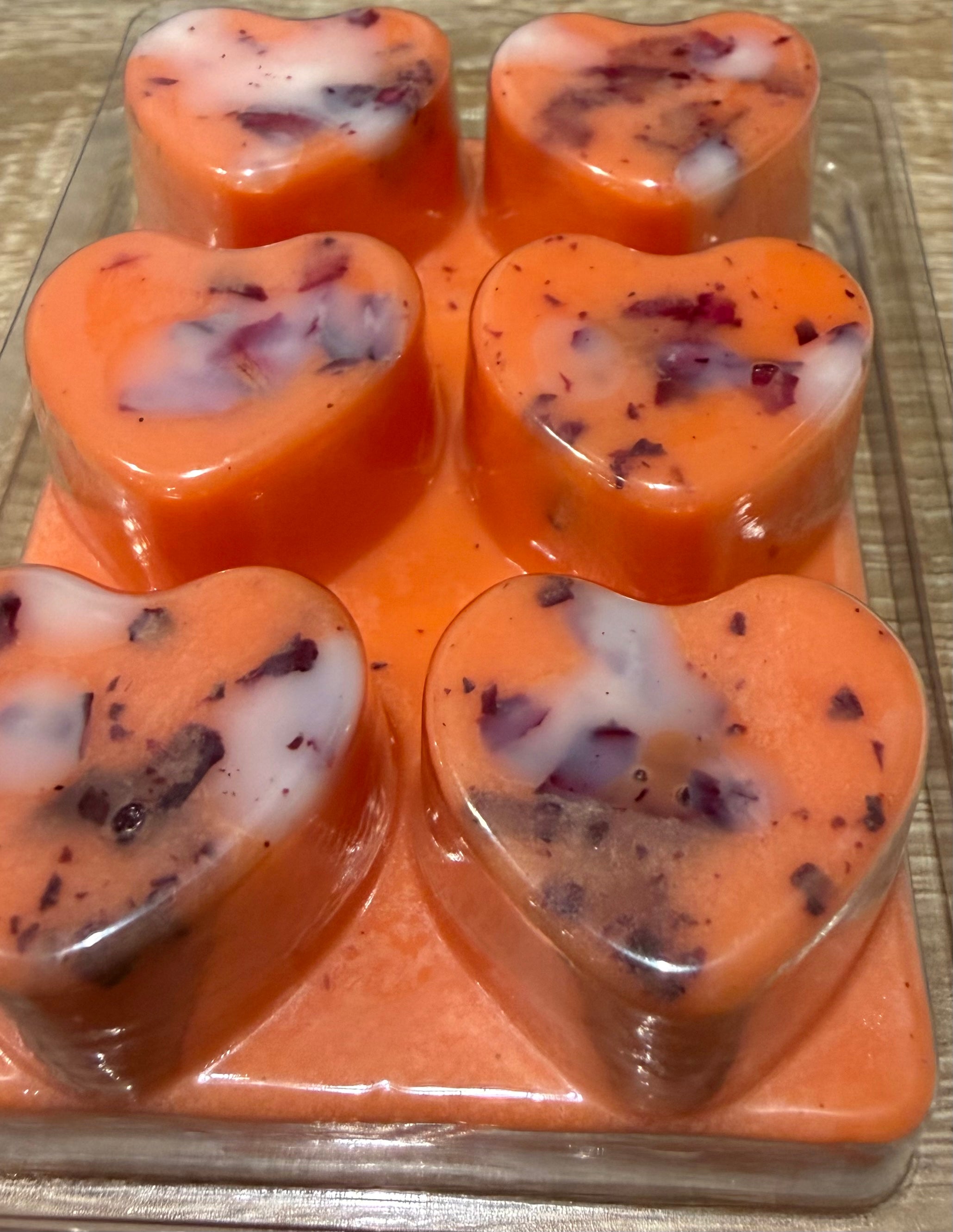 Clam Shell Wax Melts – Roses are Red - dried roses